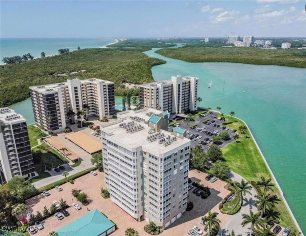 Property Photo:  21 Bluebill Avenue 403B  FL 34108 