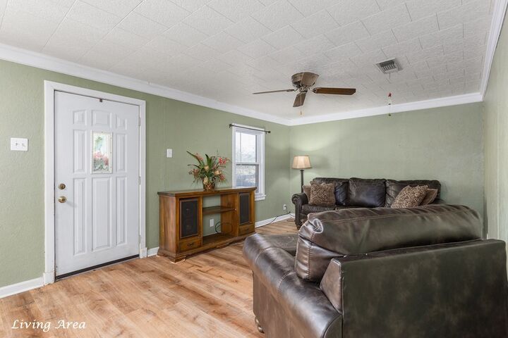 Property Photo: 776 S First Street TX 75949
