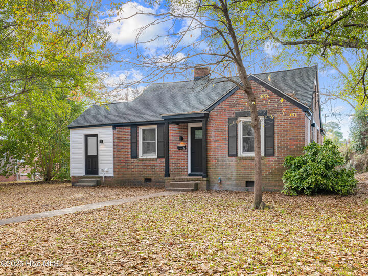 Property Photo:  6 Glendale Road  NC 28540 