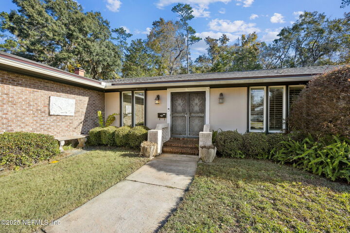 Property Photo:  4817 Water Oak Lane  FL 32210 