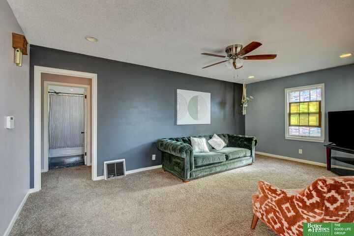 Property Photo: 2005 N 68 Street NE 68104