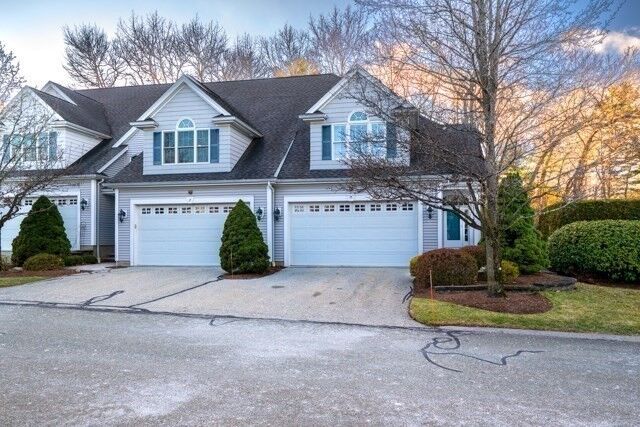 Property Photo: 15 Peachey Cir 204 MA 01949