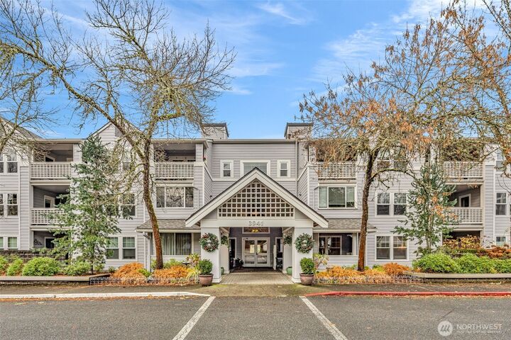 Property Photo: 3941 226th Place SE 211 WA 98029