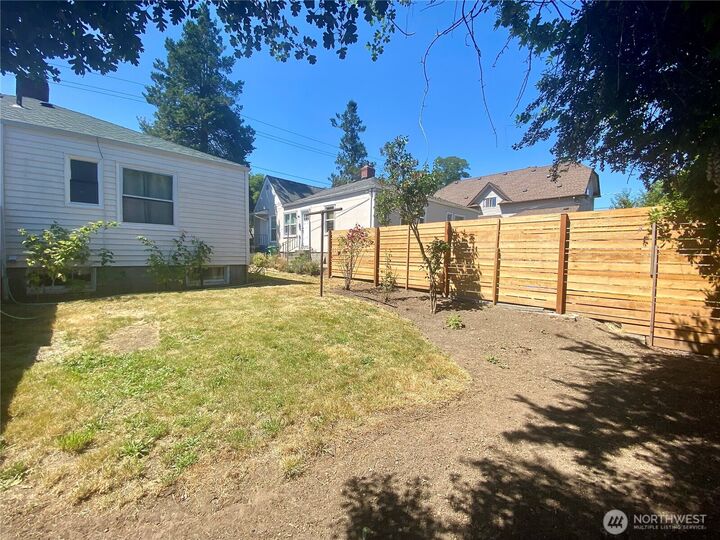 Property Photo:  5708  8th Avenue NW  WA 98107 
