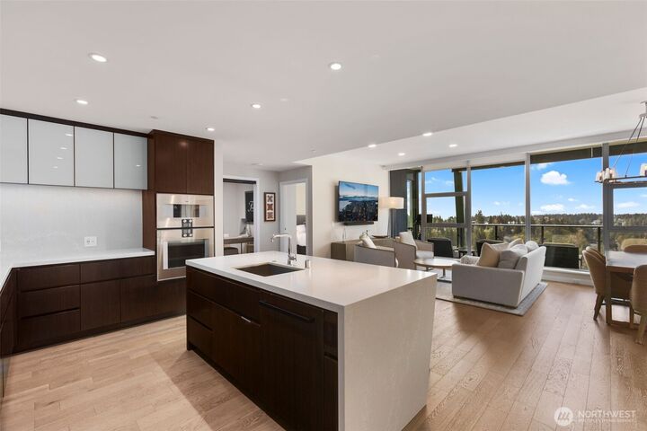 Property Photo: 188 Bellevue Way NE 1806 WA 98004