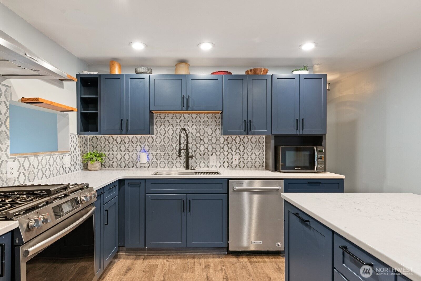 Property Photo:  1705  36th Street  WA 98221 