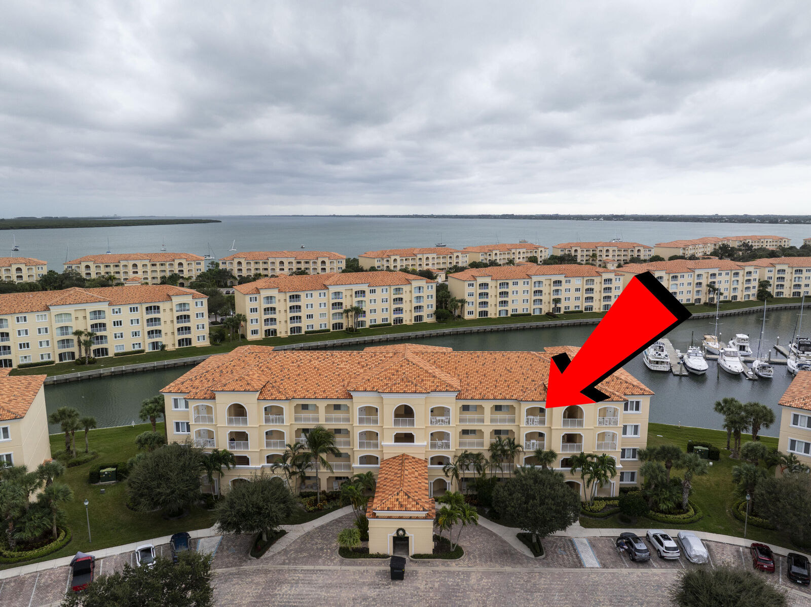 Property Photo: 8 Harbour Isle Drive E Ph5 FL 34949