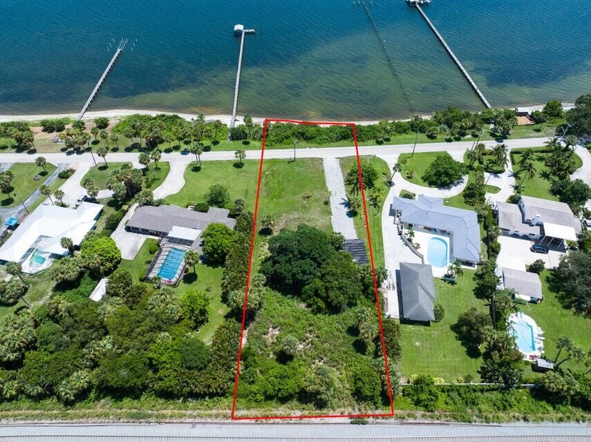 Property Photo: 1811 S Indian River Drive FL 34950