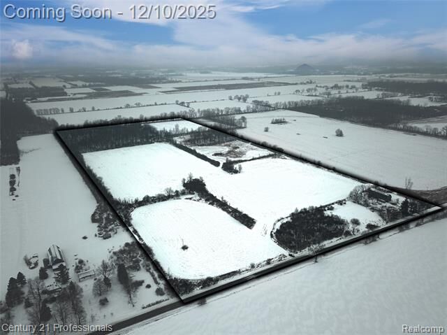 Property Photo: 16390 Dryden Rd MI 48002