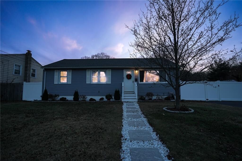 Property Photo:  27 Winifred Avenue  RI 02889 