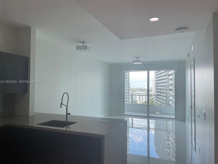 Property Photo: 1080 Brickell Ave 1607 FL 33131
