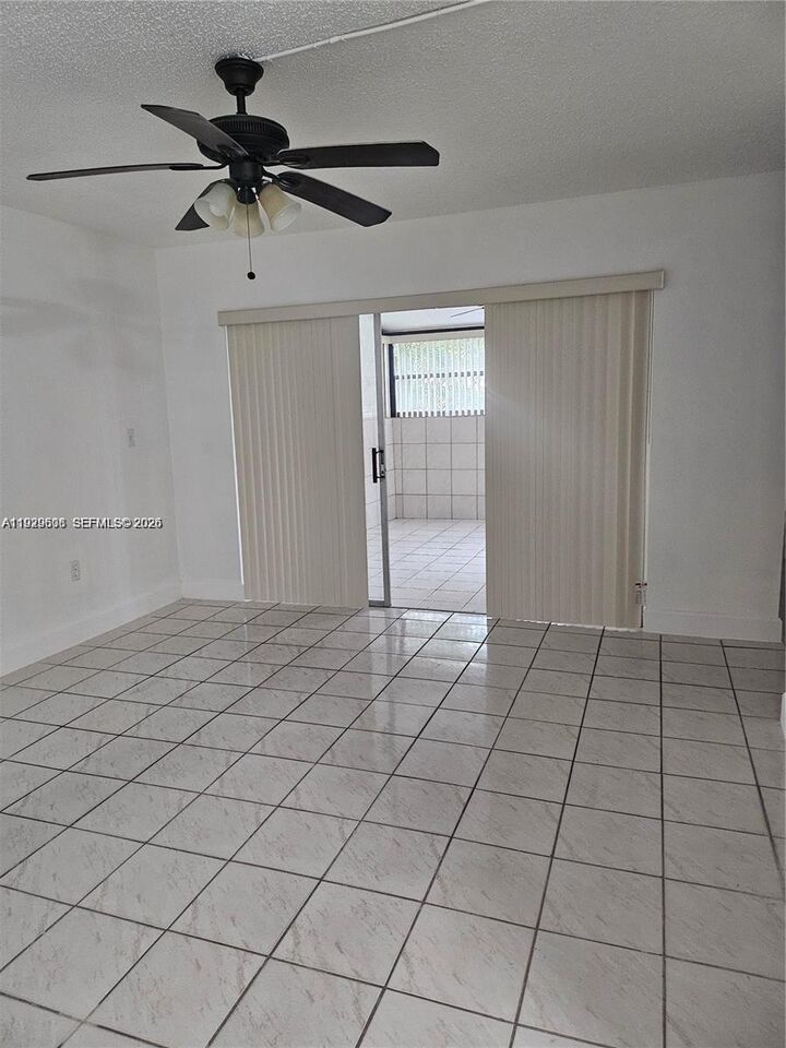 Property Photo:  10641 SW 108th Ave 1H  FL 33176 