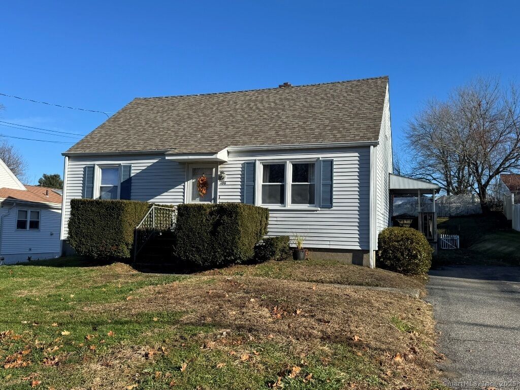 Property Photo:  186 Chestnut Hill Avenue  CT 06704 