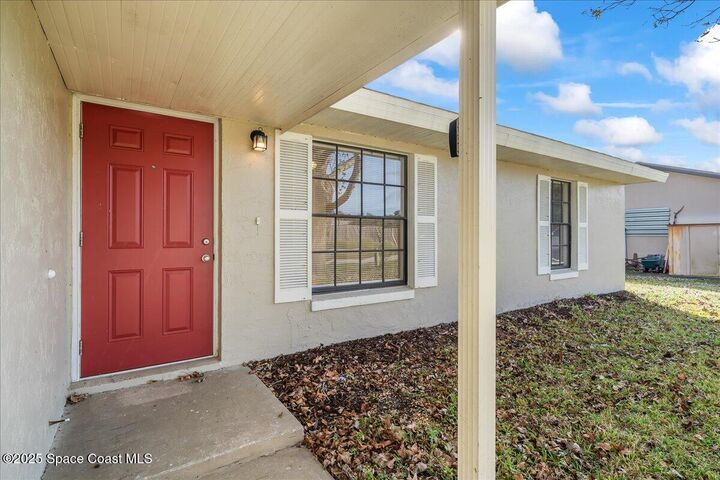 Property Photo: 257 Dorado Avenue NE FL 32907