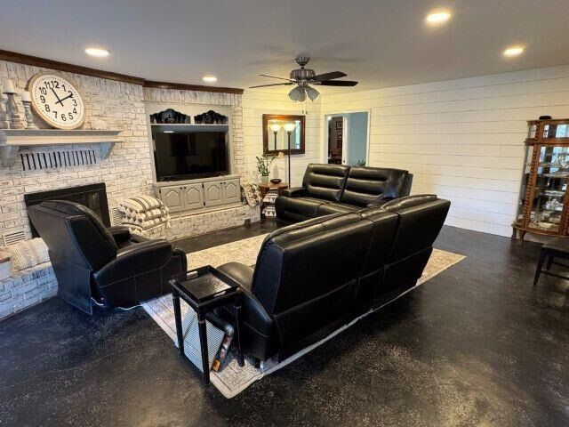 Property Photo: 3815 N Timberline Drive OK 74023