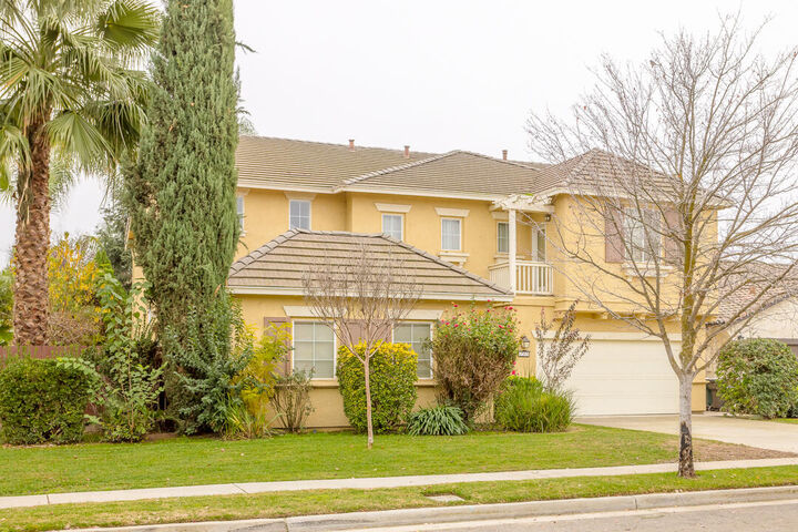 Property Photo: 2563 Riviera Court CA 93274