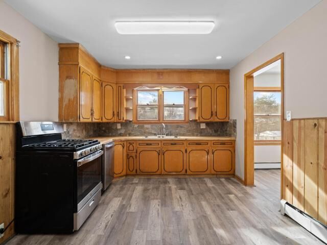 Property Photo:  2016 Jackson Avenue  PA 16365 