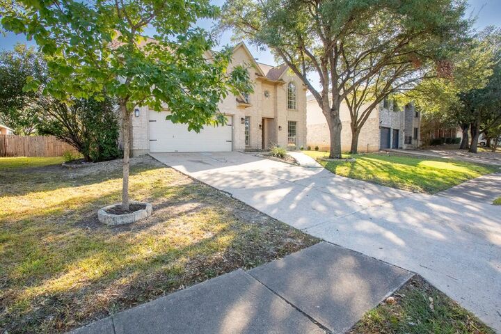 Property Photo: 7024 Thistle Hill Way TX 78754