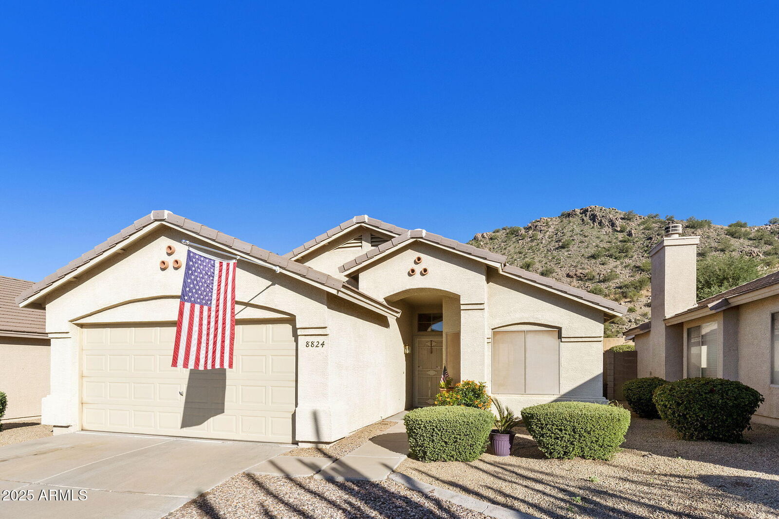 Property Photo: 8824 E Fairbrook Street AZ 85207