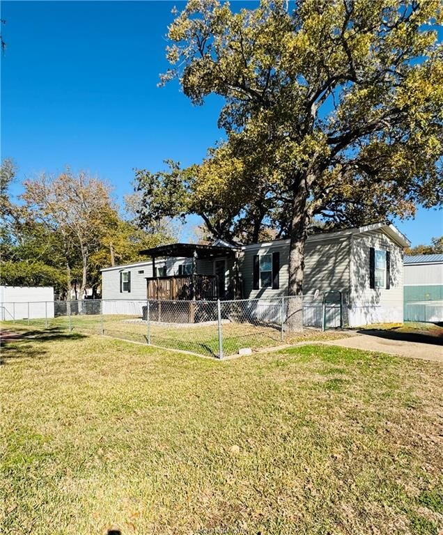 Property Photo: 103 Ridge Walk Street TX 77845