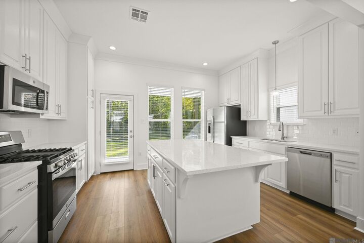 Property Photo:  7621 Trail Bend Ave  LA 70836 