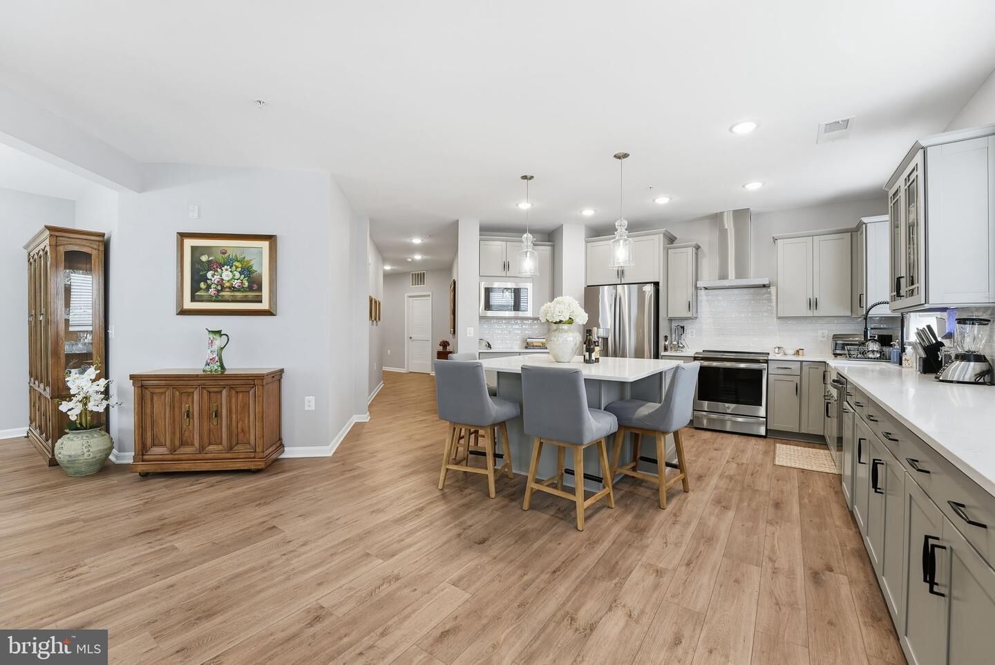 Property Photo:  13950 Englefield Drive 302  VA 22193 