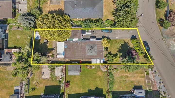 Property Photo: 11277 134 St Street BC V3R 2Z2