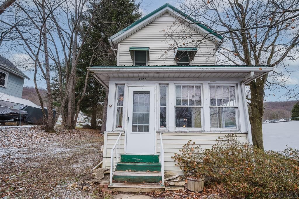 Property Photo:  1525 Philadelphia Street  PA 15701 