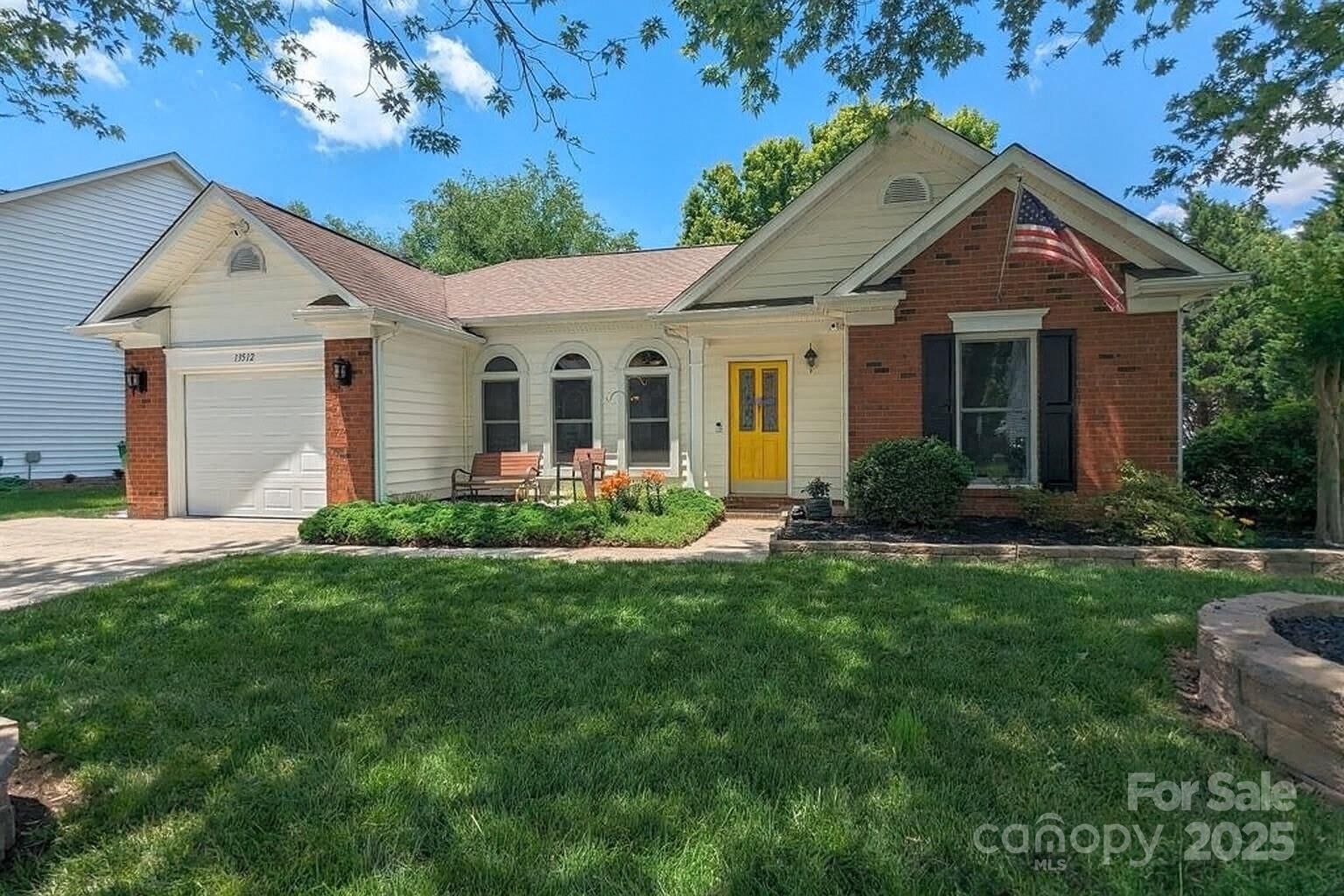 Property Photo: 13512 Michael Lynn Road NC 28278