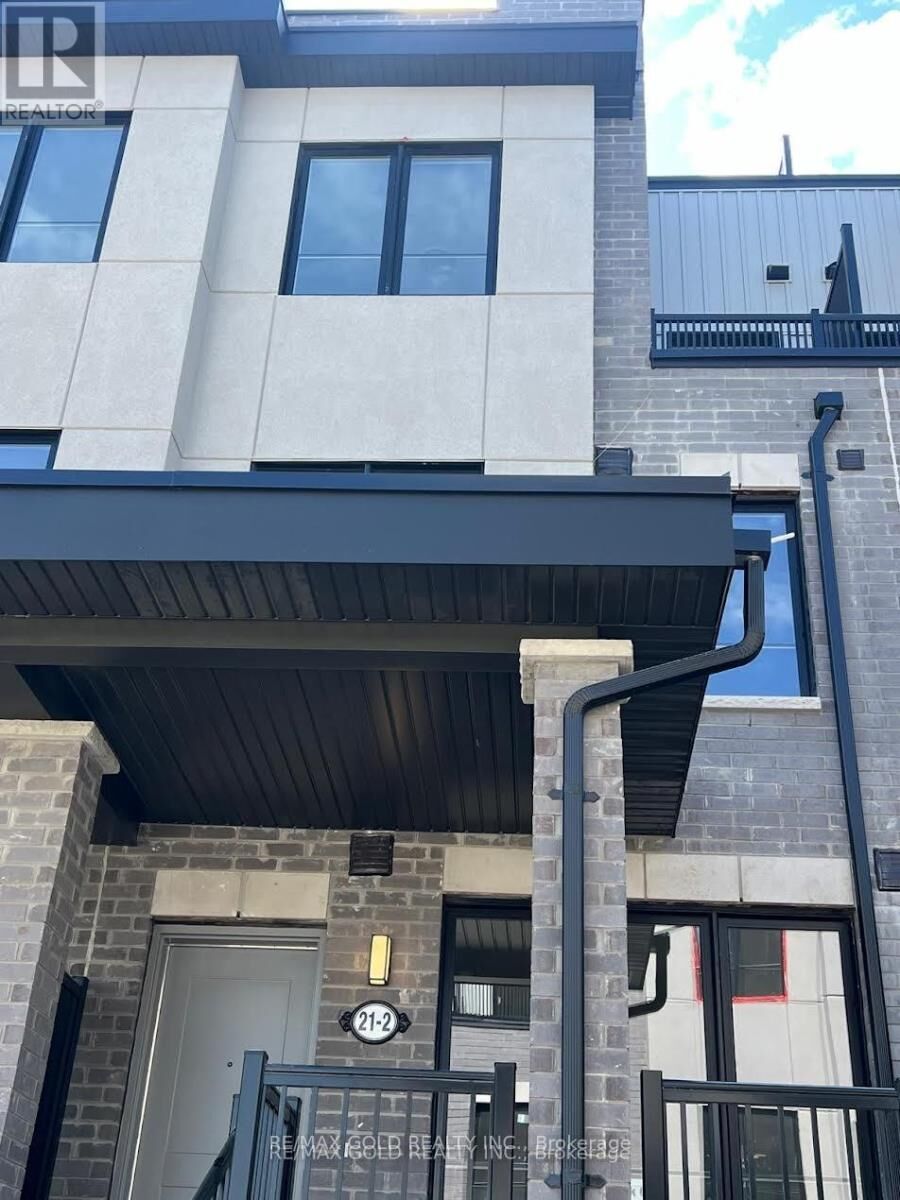 Property Photo:  21 Baynes Way 2  ON L3Z 4M5 