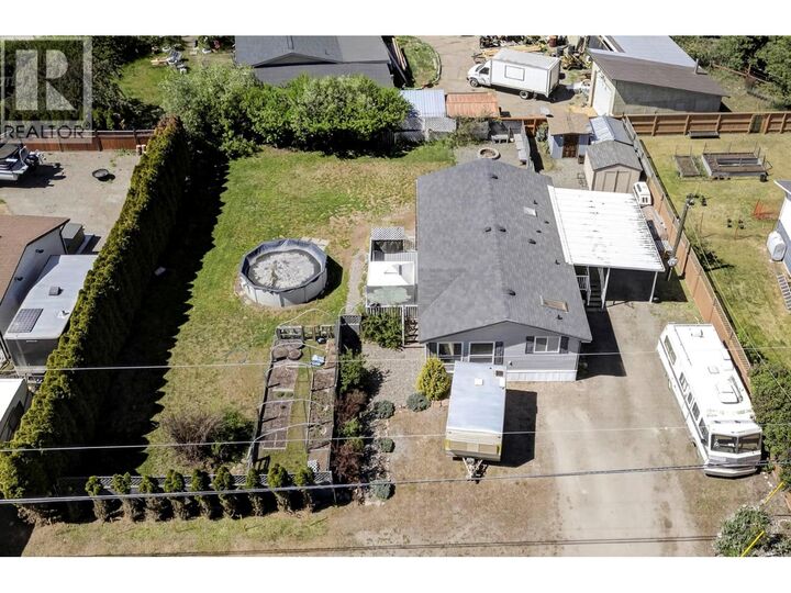 633 Barriere Lakes Road — photo 1