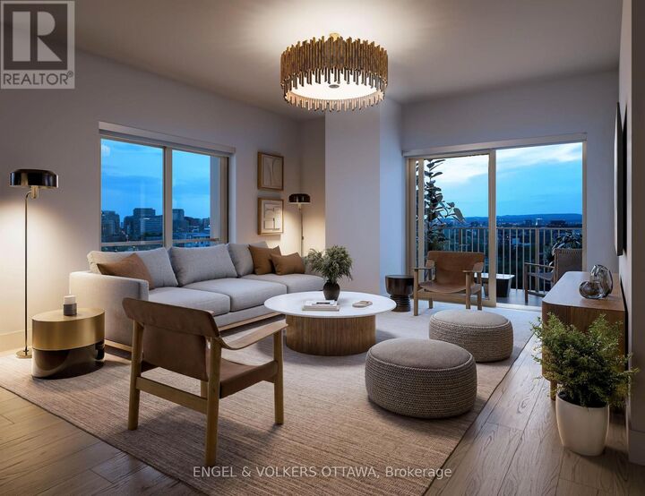 Property Photo:  8 Blackburn Avenue 401  ON K1N 7Z2 