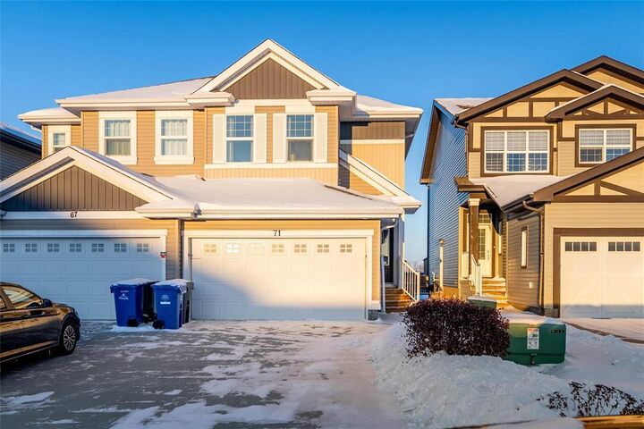 Property Photo: 71 Phoenix Way MB R2V 5B4