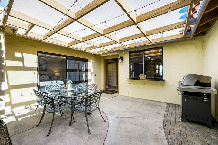 Property Photo: 146 Las Lomas CA 92260