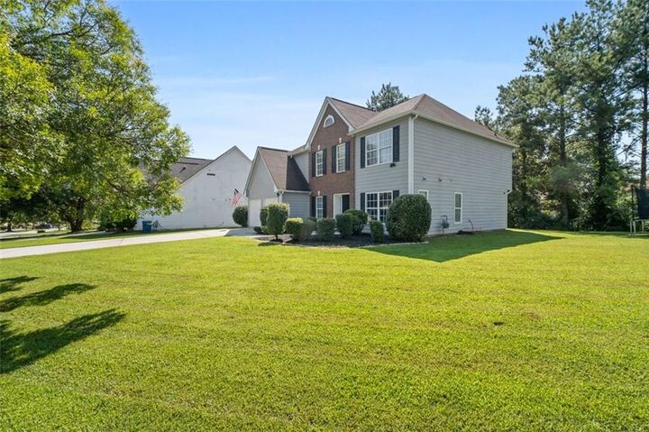 Property Photo: 6115 Riveroak Terrace GA 30349