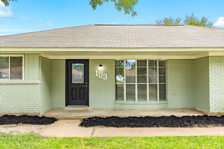 Property Photo: 103 Honeysuckle Street TX 77566