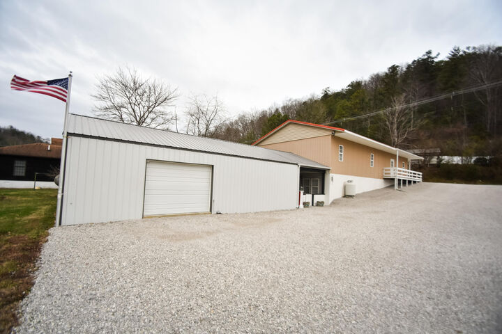 Property Photo: 447 Main Street N KY 40447