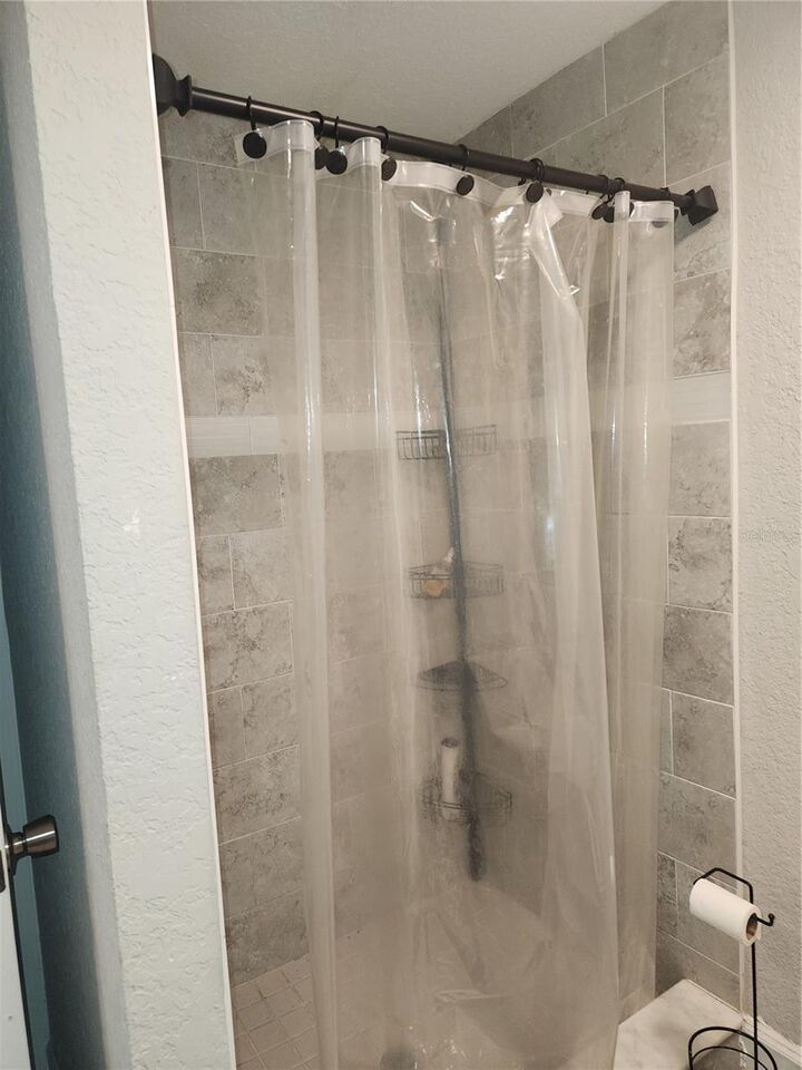 Property Photo:  2439 Lakeview Street  FL 33801 