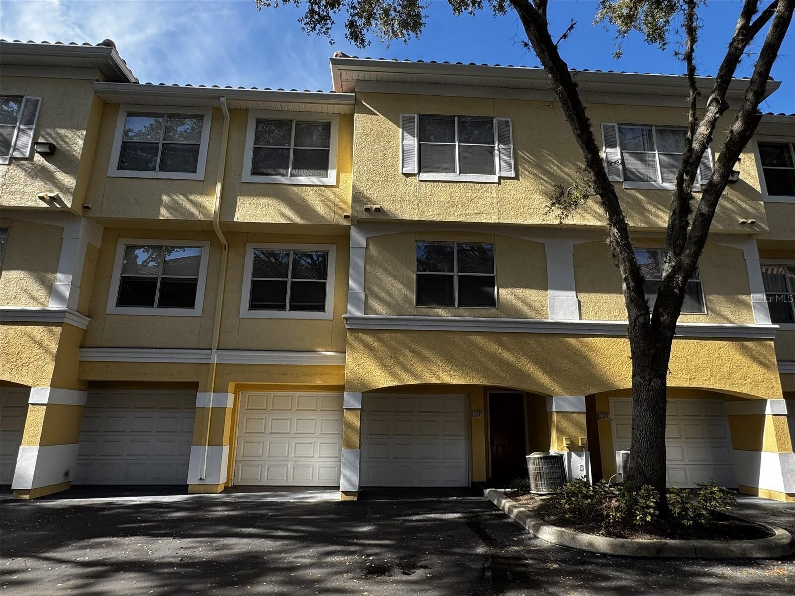 Property Photo: 2837 Shadow View Circle 2837 FL 32751