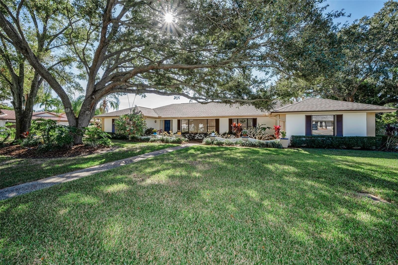 Property Photo:  2391 Roberta Lane  FL 33764 