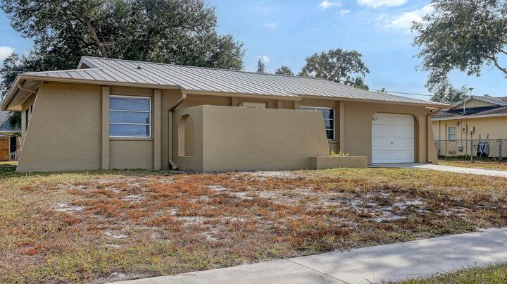 Property Photo:  2637 Java Plum Avenue  FL 34232 