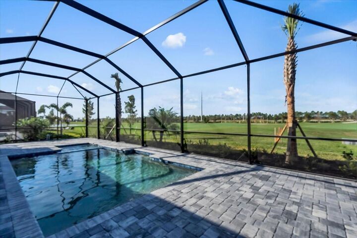 Property Photo: 5522 Lightning Whelk Lane FL 34211