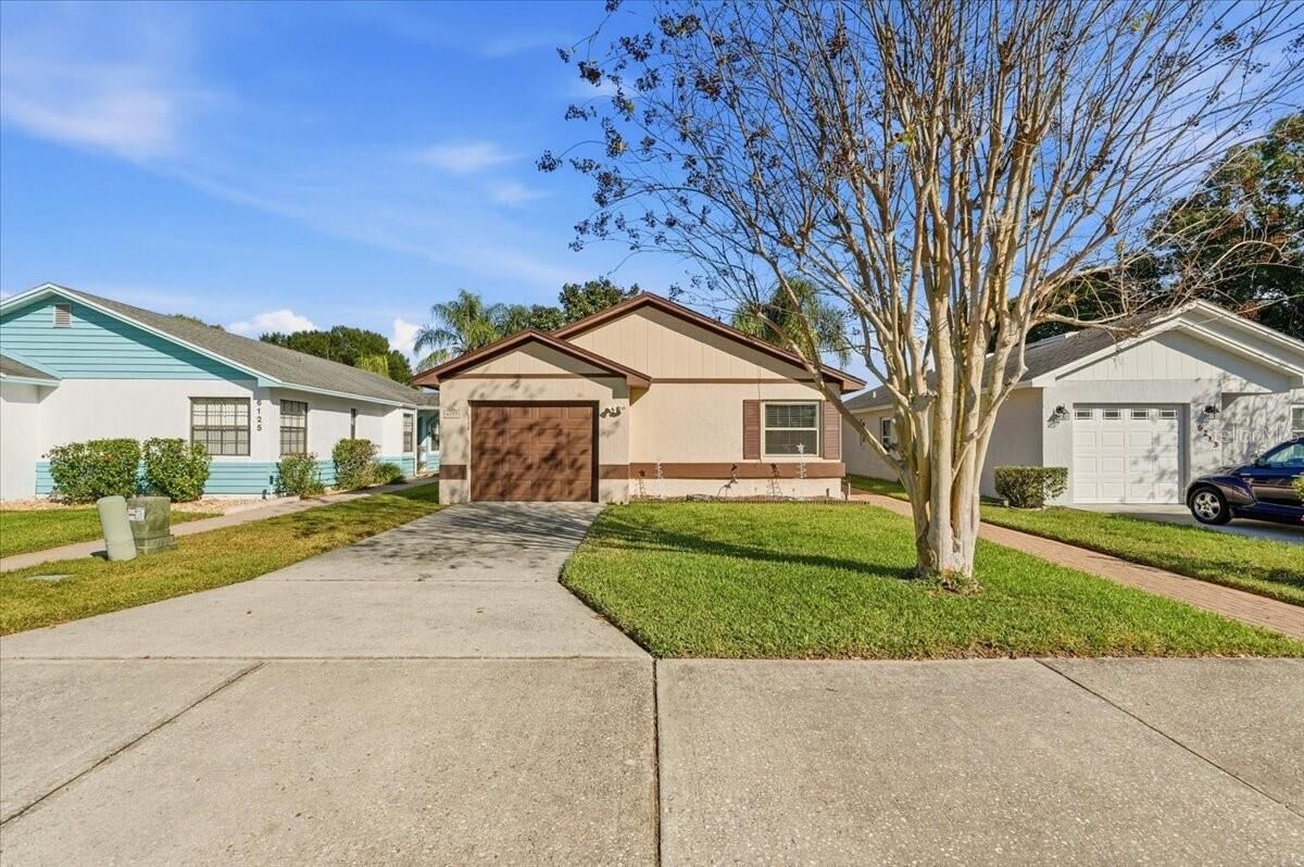 Property Photo: 6119 Sandpipers Drive FL 33809