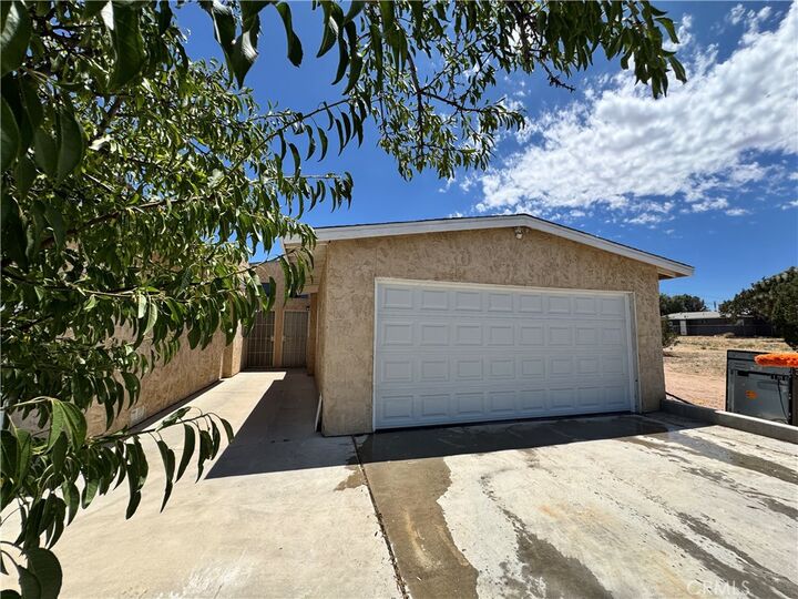 Property Photo:  16209 Juniper Street  CA 92345 
