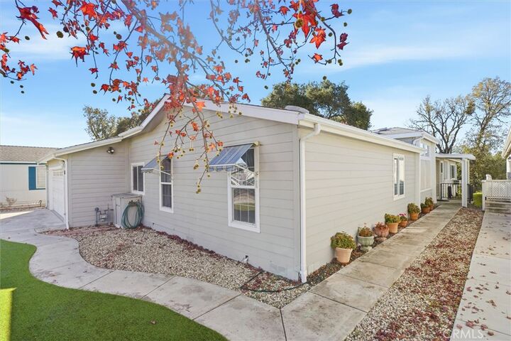 Property Photo:  167 Via San Miguel  CA 93446 