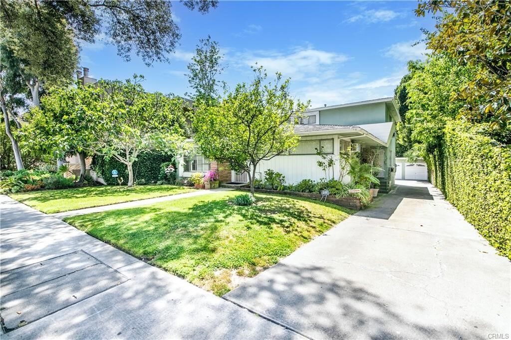 Property Photo: 4183 Tujunga CA 91604