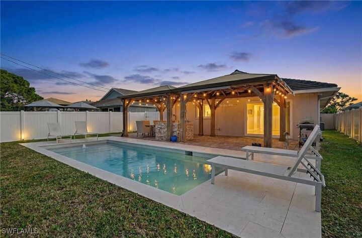 Property Photo: 523 107th Avenue N FL 34108