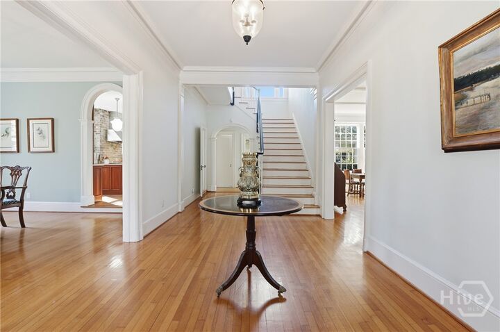 Property Photo:  103 E 51st Street  GA 31405 