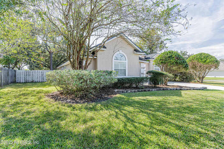 Property Photo: 12160 Basalt Drive S FL 32246