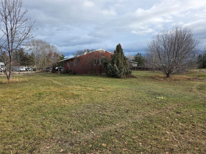 Property Photo:  10 Cheery Lynn Court  MT 59901 